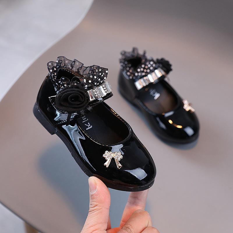 Children's Leather Shoes New Girls Autumn Dance Casual Shoes Sweet Princess Lace Bow Kids Sneakers Sports Soccer Soft So