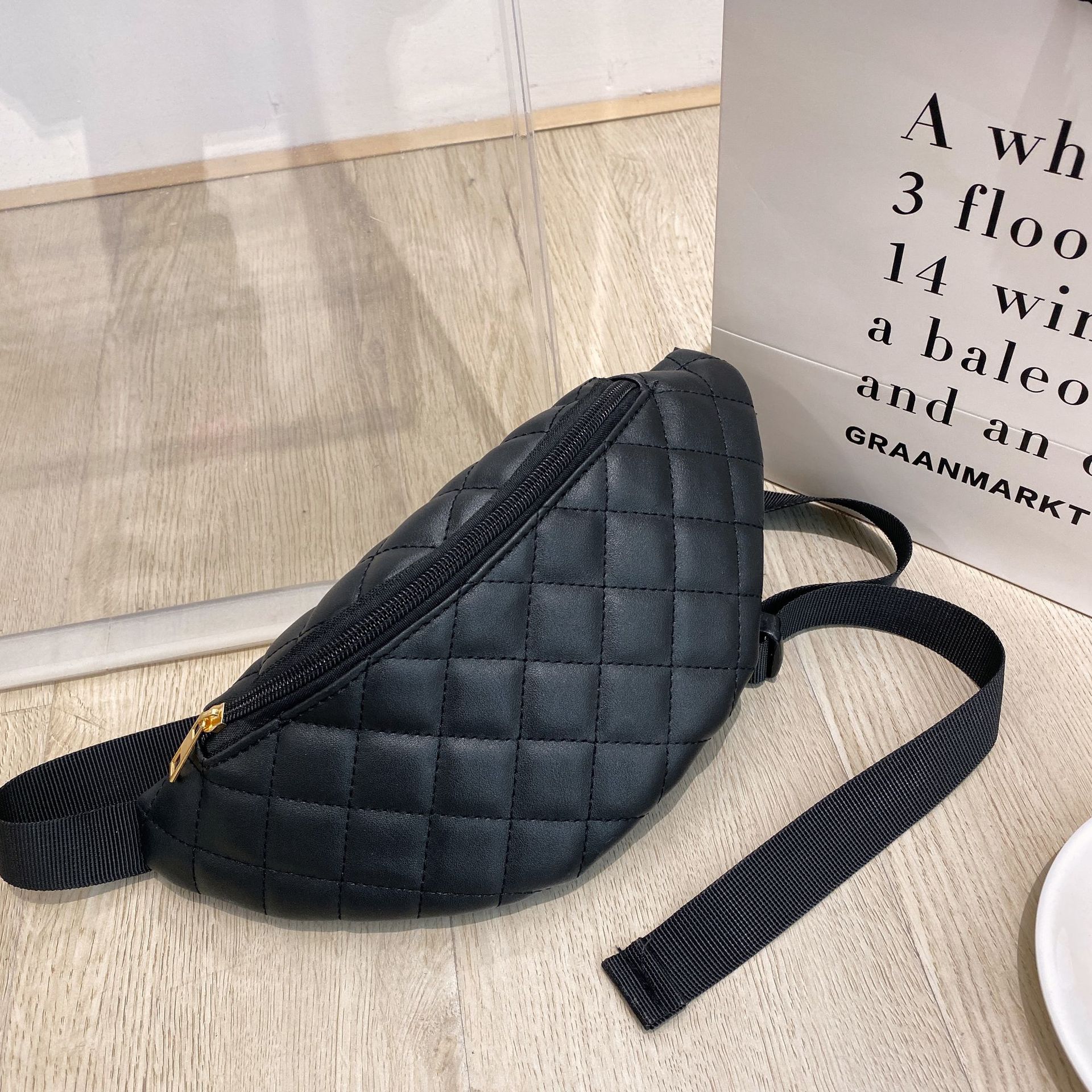 Casual Women PU Leather Fanny Pack Bag Fashion Banana Waist Bag Ladies Chest Bag