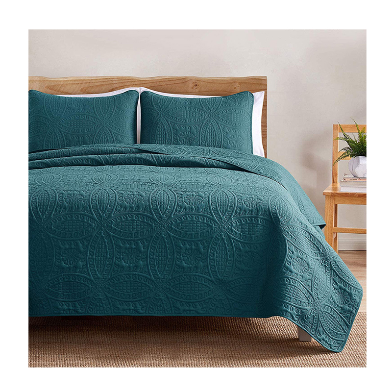 White Modern Style Queen Lightweight Microfiber Coverlet 3 Piece Set  Home Quilt Set