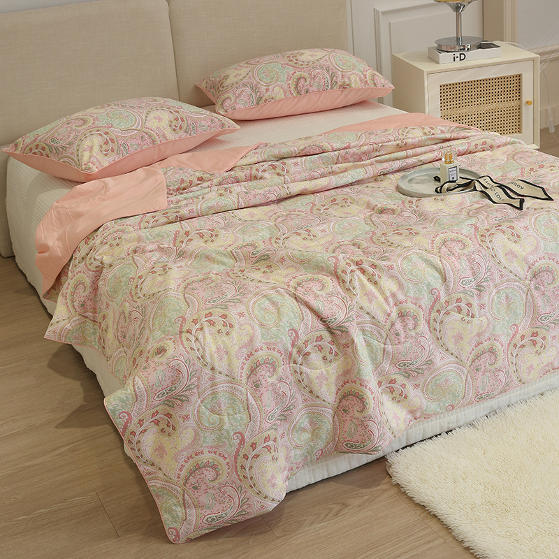 4pcs Set Luxury Bedding Burgundy Comforter Sets Embroidery Quilts Microfiber Quilt Bedspreads Quilted Bedspread