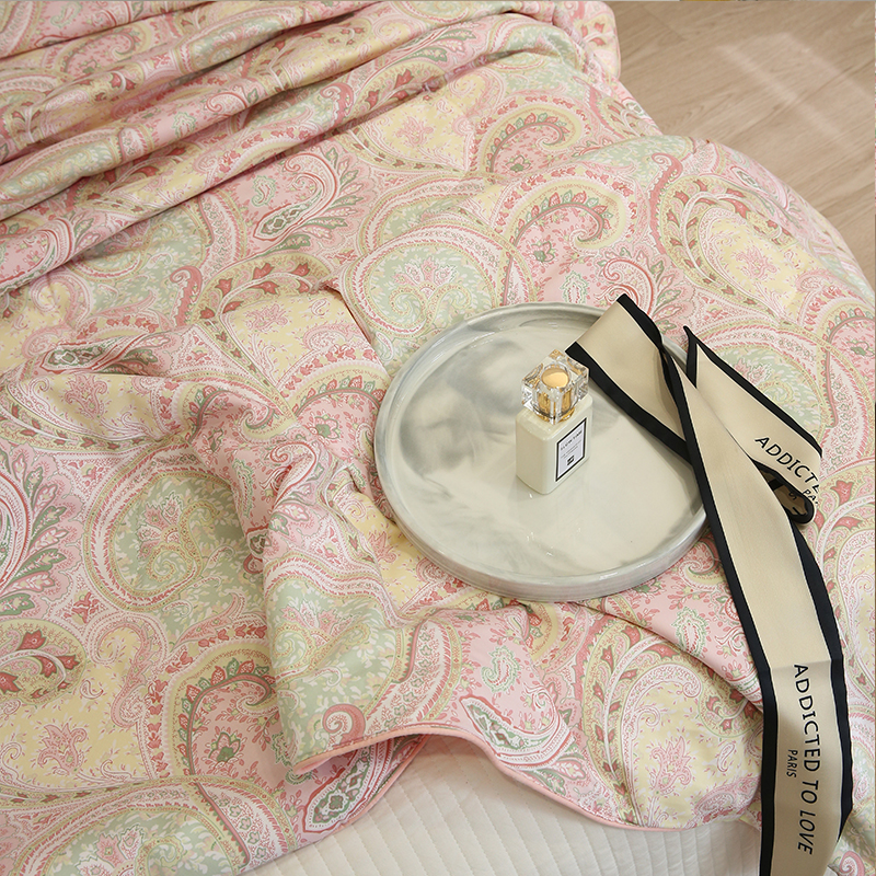 4pcs Set Luxury Bedding Burgundy Comforter Sets Embroidery Quilts Microfiber Quilt Bedspreads Quilted Bedspread