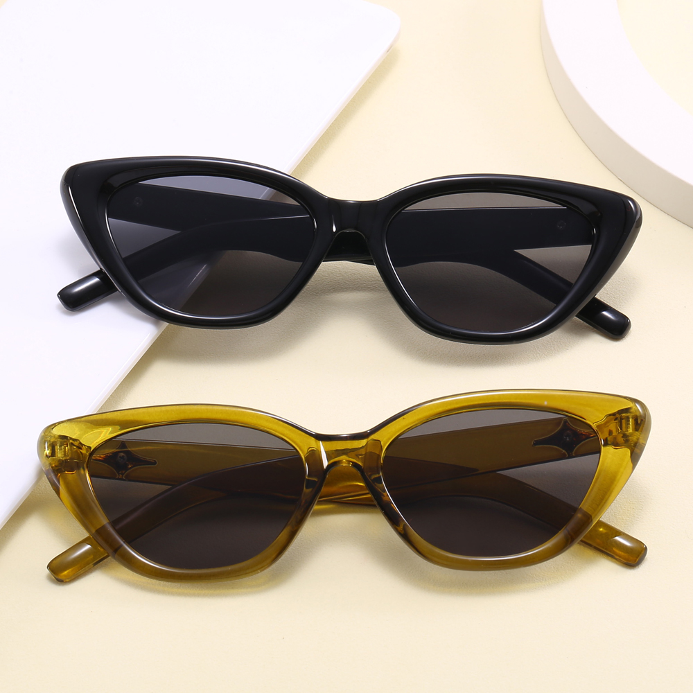 Superhot Eyewear 21706 Fashion 2023 Retro Cheap Plastic Small Triangle Cat Eye Vacation Sunglasses