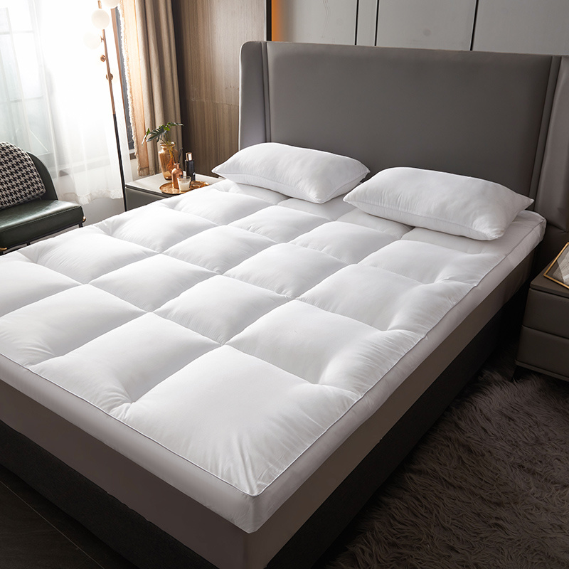 100% Polyester Mattress Cover Machine Washable Quilted Bed Topper Soft Twin Mattress Toppers
