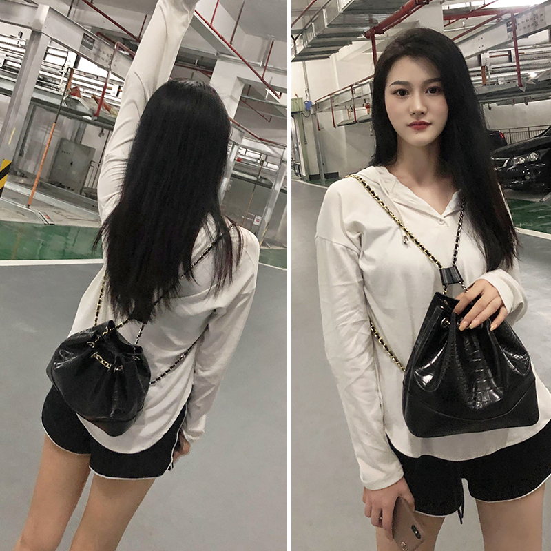 Fashion women Alligator leather adjustable backpack  design Bucket Bag girls drawstring leather backpack