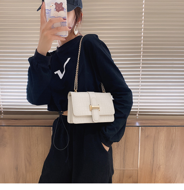 Stylish Women's Single Shoulder Messenger Bag Small Chain Handbag with Fashionable Design