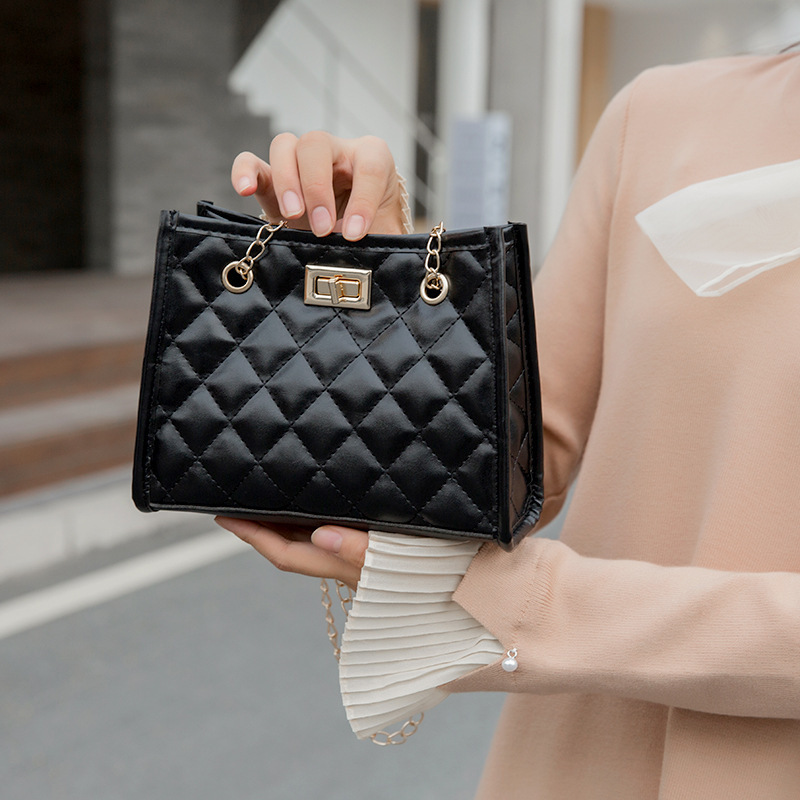 Fashion Good Quality Small Square Chain Women Handbags With    Handbags