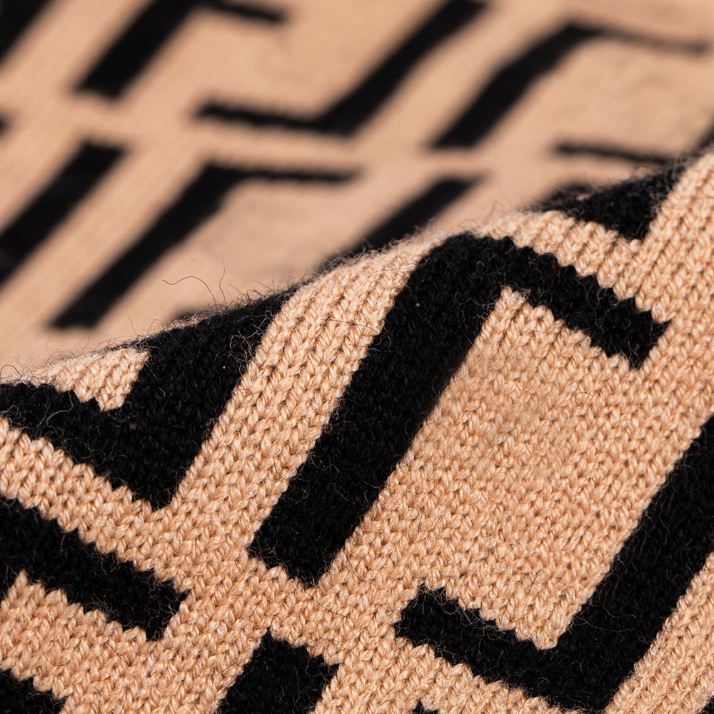 2022   Dog Sweater Luxury Designer Dog Clothes French Dog Clothes Luxury Brand Fashion Hand Knit Pet Sweater