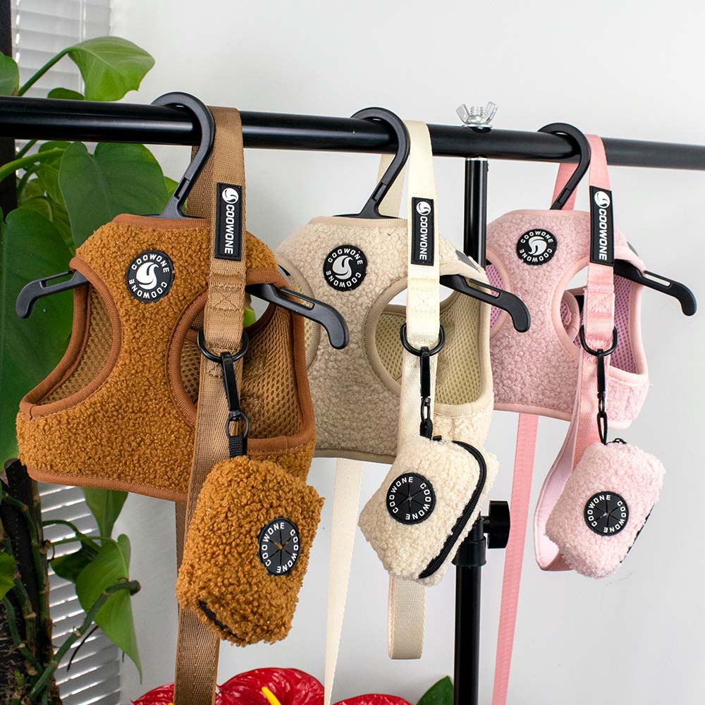 Popular  Design Dog Harness with Matching Dog Collar Leash Bow Tie and Bandana Set Adjustable Teddy Dog Harness