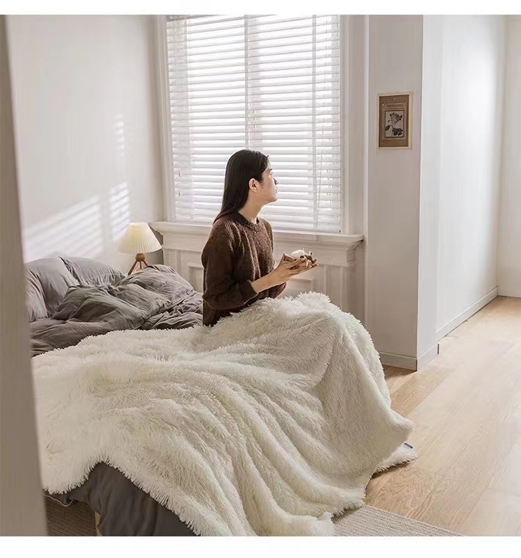  Designer Hug Sleep Double Sided Crystal Velvet Winter Dog Sofa Korean Luxury Picnic Pet Bed Throw Baby Blanket