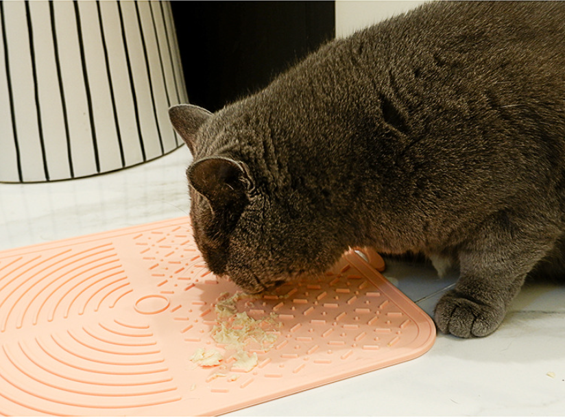 Food Puzzle Lick Mat for Dogs Bowl Feeded Dog Licking Mat Dog Slow Feeder Pet Calming Feeding Pad