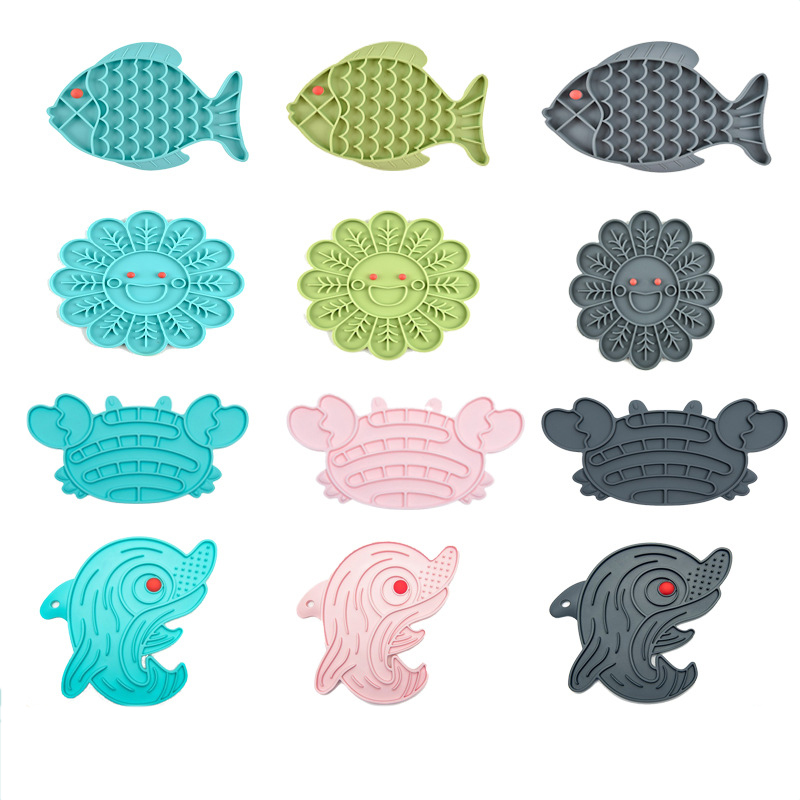 Pet Dog Feeding Slow Food Bowl Claw-shaped Dispensing Mat Feed Plate Silicone Dog Lick Pad