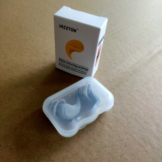 Sleep Aid Noise Reducing Reusable Silicone Earplugs Washable Portable Soundproof Ear Plugs for Sleeping 