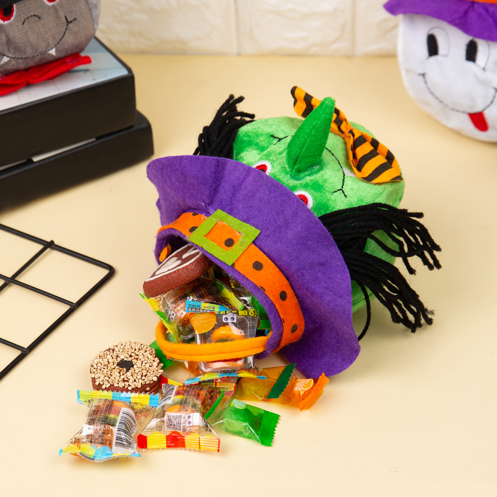 Halloween Decorations Hooded Round Tote Bag Halloween Party Cute Round Candy Gift Bag 