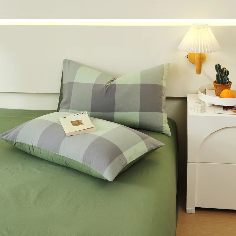 Soft Plaid Cotton Pillowcases (Pair)