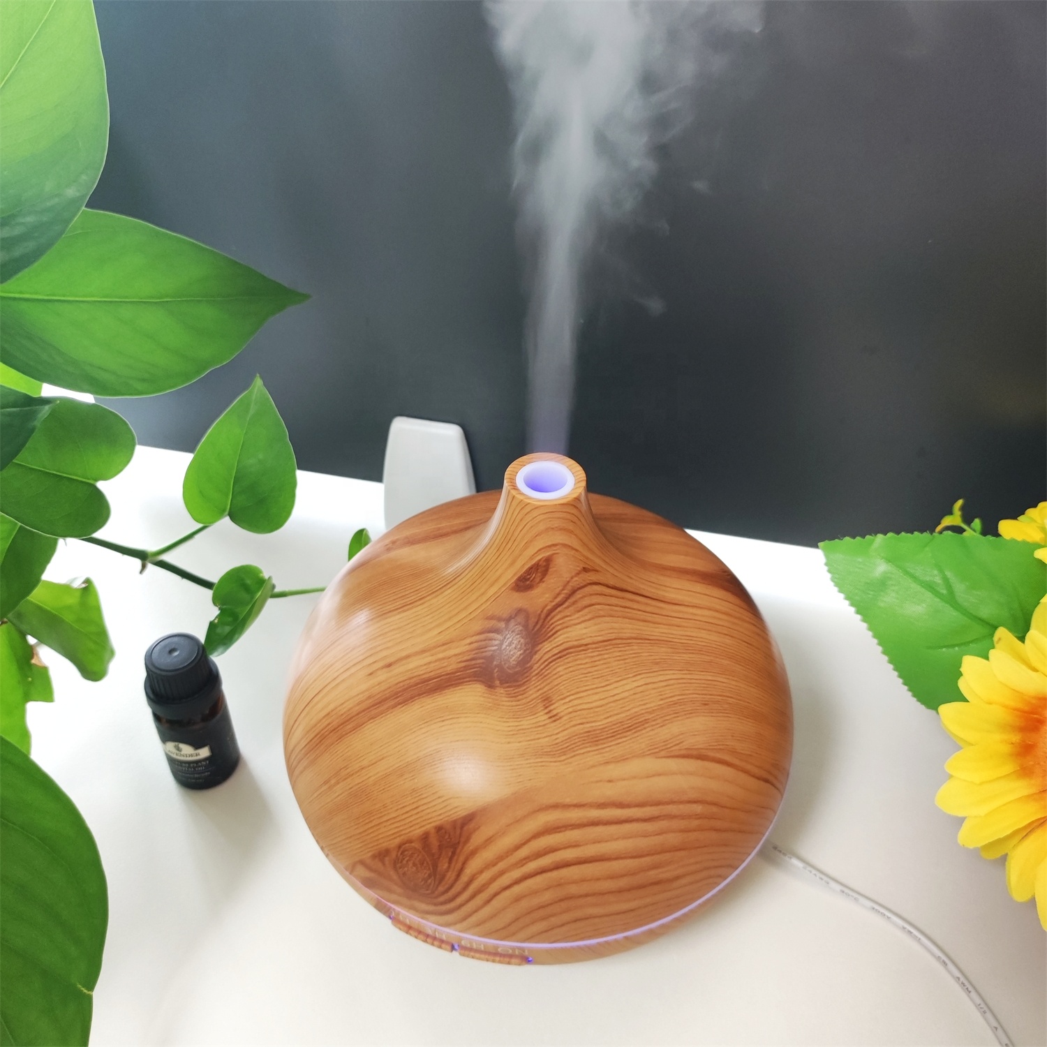 2023 Hot Sale Ultrasonic Air Humidifier 500ml Wood Grain Electric Essential Oil Aroma Diffuser With Remote Control