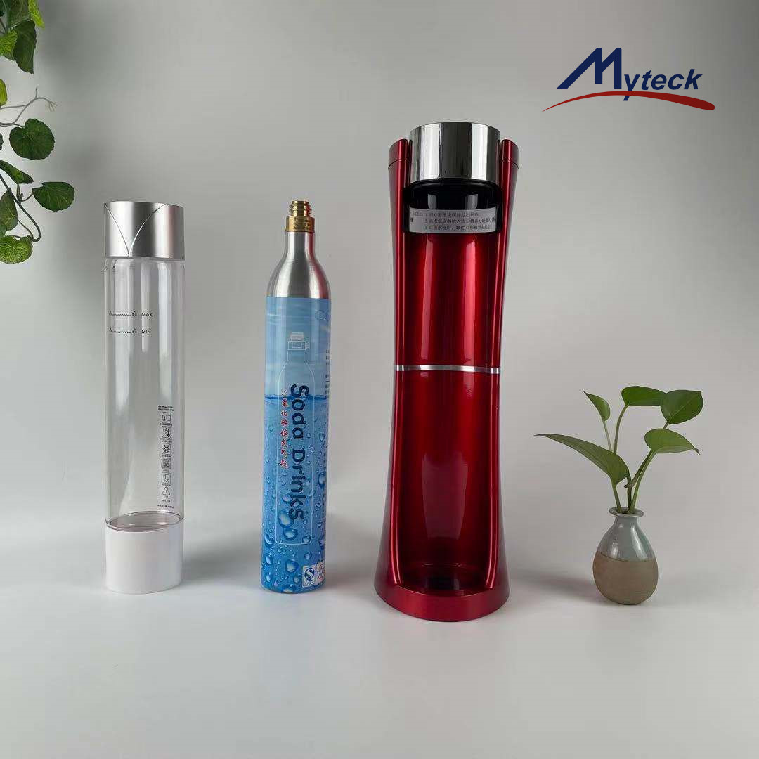 Plastic Bottle for Sparkling Bubble Water Soda Carbonated Drink Maker 1L CO2 Gas Mixing Bottle for Business Store