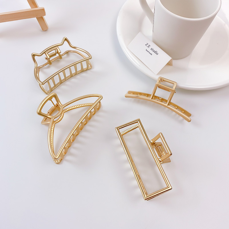 New Arrival Popular Simple Transparent Hair Claw Clip Geometric Colorful Hollow Bath Women Hair Accessories