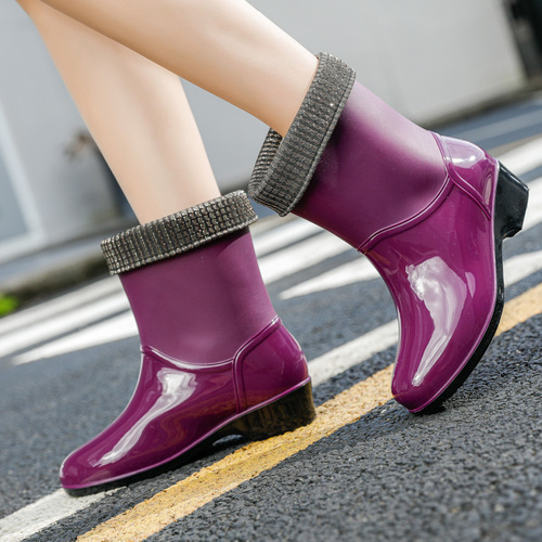 High quality women's size solid color upper women's rubber rain boots with fleece cover