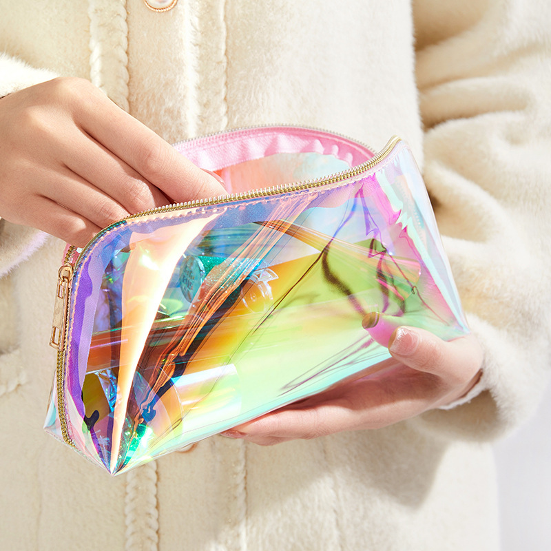 2022 Hot sale    Pvc Laser Women Gold Holographic Wash Makeup Bag Pvc Toiletry Bag For Travel