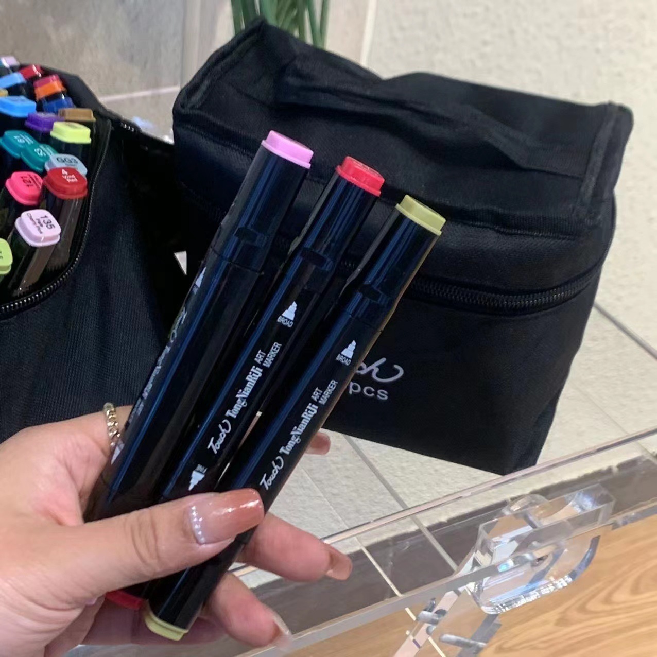 Art Supplies Dual Tip Alcohol Based 80 Colors Marker Pen Art Drawing Set for Sketching