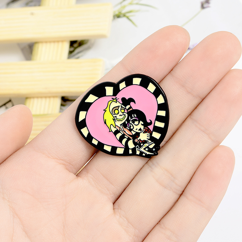 Beetlejuice Lydia Enamel Pin Heart SandwormBrooches Gothic Badge Bag Shirt Lapel Pin Buckle Punk Jewelry Gift for Friend