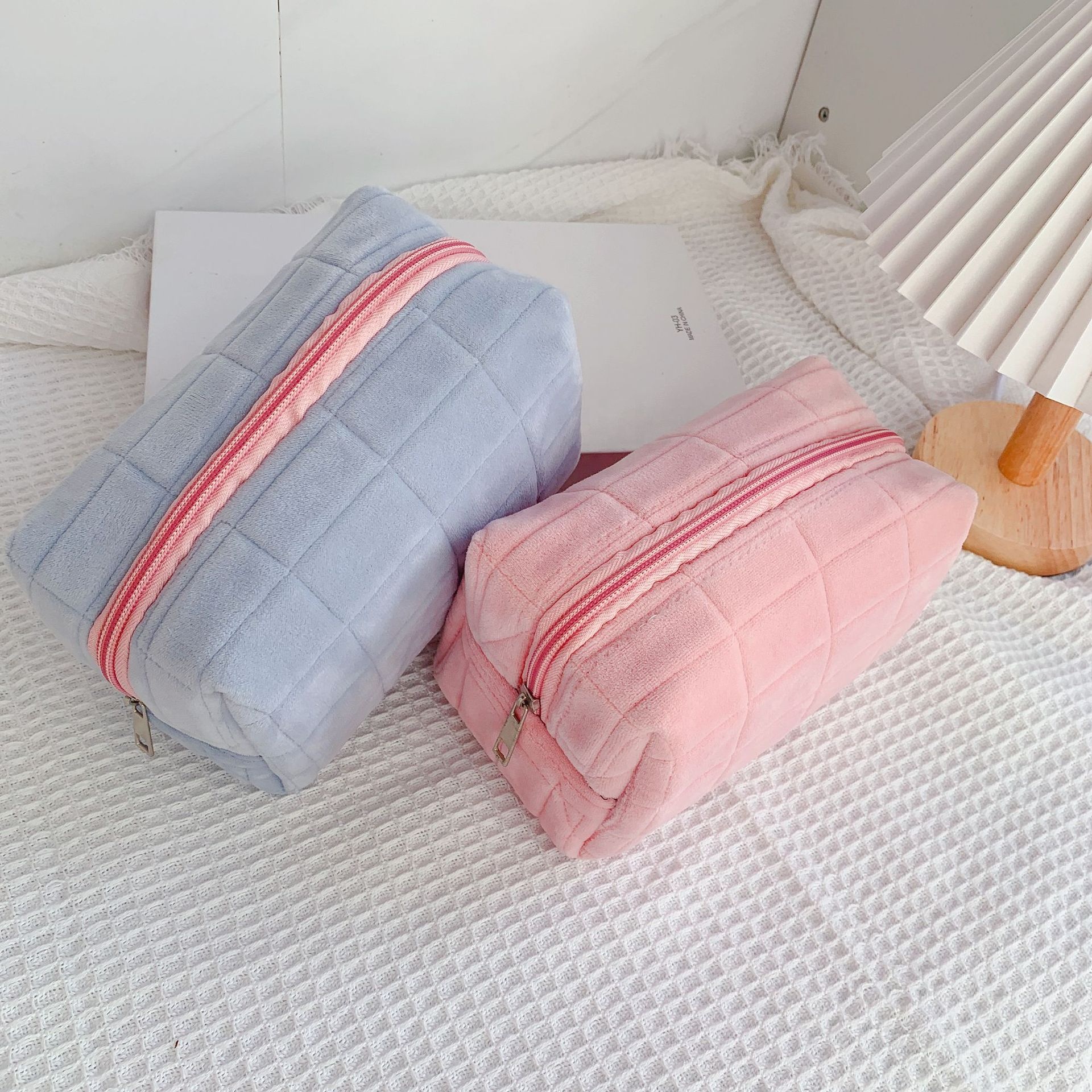 Fashion beauty embroidery  zipper travel makeup pouch girls soft velvet cosmetic bag corduroy makeup bag