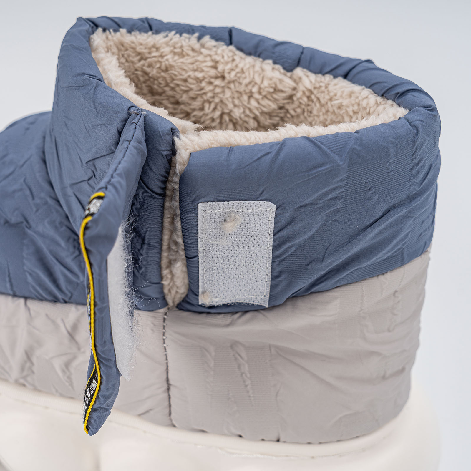 Women's Winter Warm Faux Suede Ankle & Bootie Snow Boots Women Man Fuzzy Slippers Memory Foam Comfort