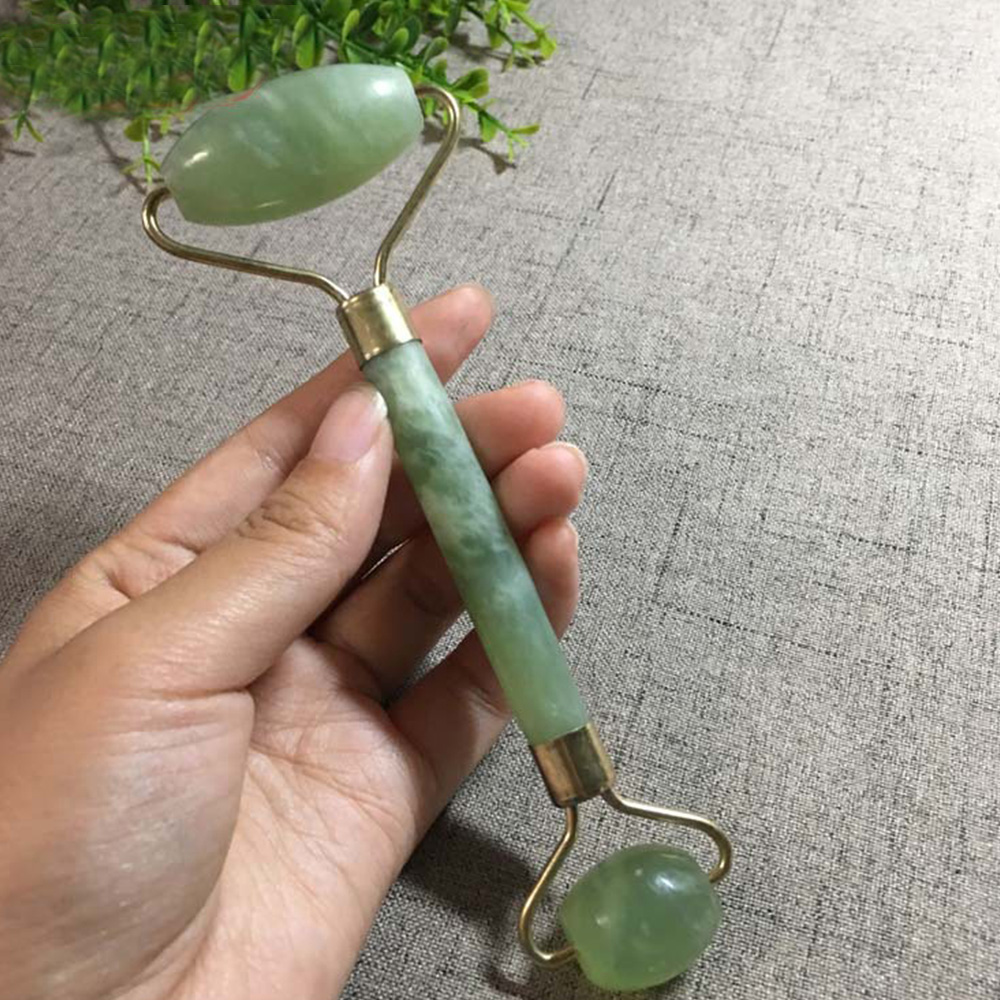 2020 Hot Sale Home Use Beauty Equipment  Natural Jade Scraper Massager Green Roller With Stones For Face Neck B