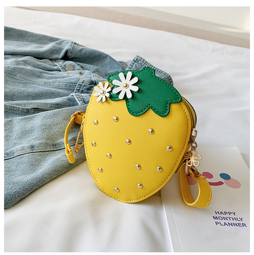 Children Shoulder Bag Strawberry Messenger Bags Simple Small Square Bag Kids Purse Cute Mini Handbags