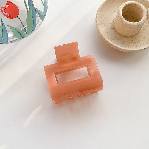 Korean-style Acetate Geometric Square Hair Claw, Minimalist and Elegant Hair Clip for Women's Bun and Nape Hairstyle, Ve