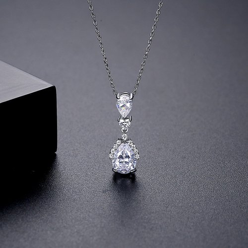 LUOTEEMI New Arrival Jewelry Fashion Necklace Two Tone Bling Necklace Woman Accesory Chain Jewelry Pendant & Charm