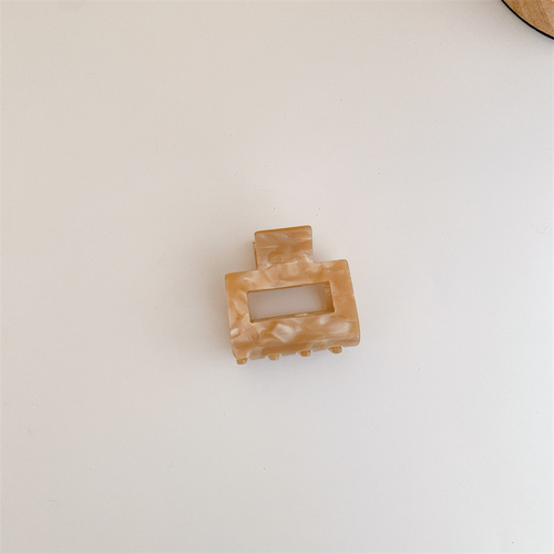 Yiwu futian market  5 cm acetate small hair claw Flower Leopard Clip Sweet Simple Bangs Hair Clip for women
