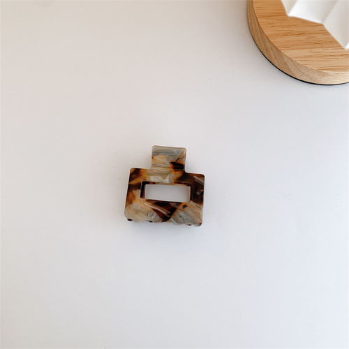 Yiwu futian market  5 cm acetate small hair claw Flower Leopard Clip Sweet Simple Bangs Hair Clip for women