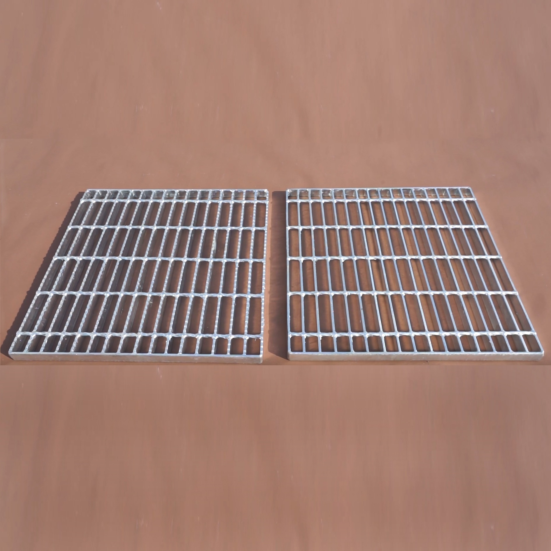 Outdoor Heavy Duty  Metal Grid Steel Walk Flooring Bar Grating serrated steel grating