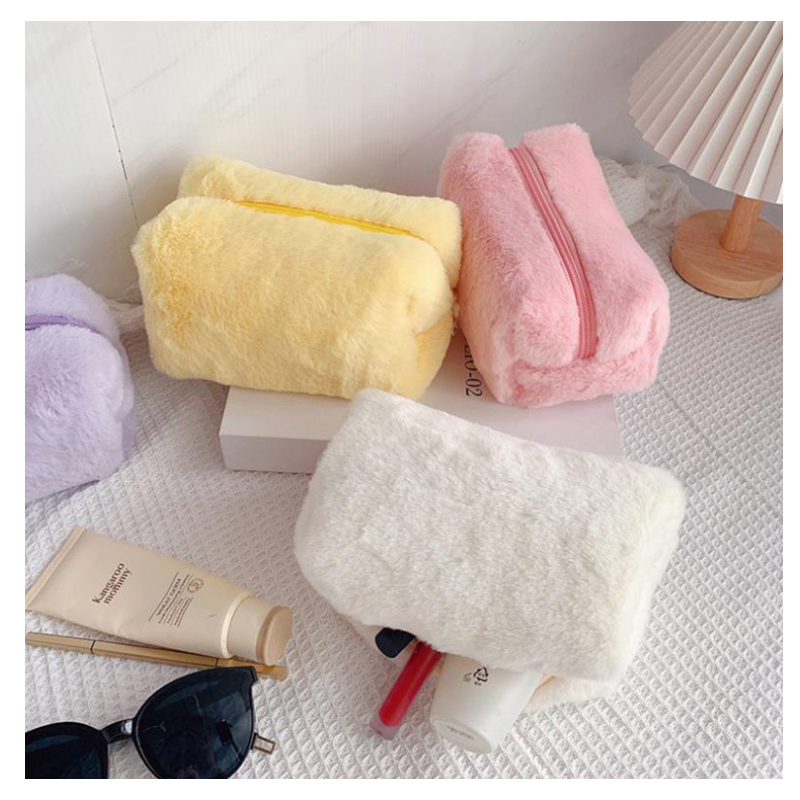Fashion Design Soft Faux Fur Petty Pastel Fluffy Furry Make Up Bag Cosmetic Pouch Case