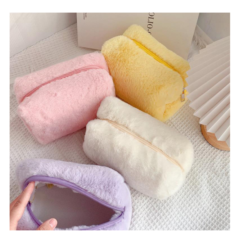 Fashion Design Soft Faux Fur Petty Pastel Fluffy Furry Make Up Bag Cosmetic Pouch Case