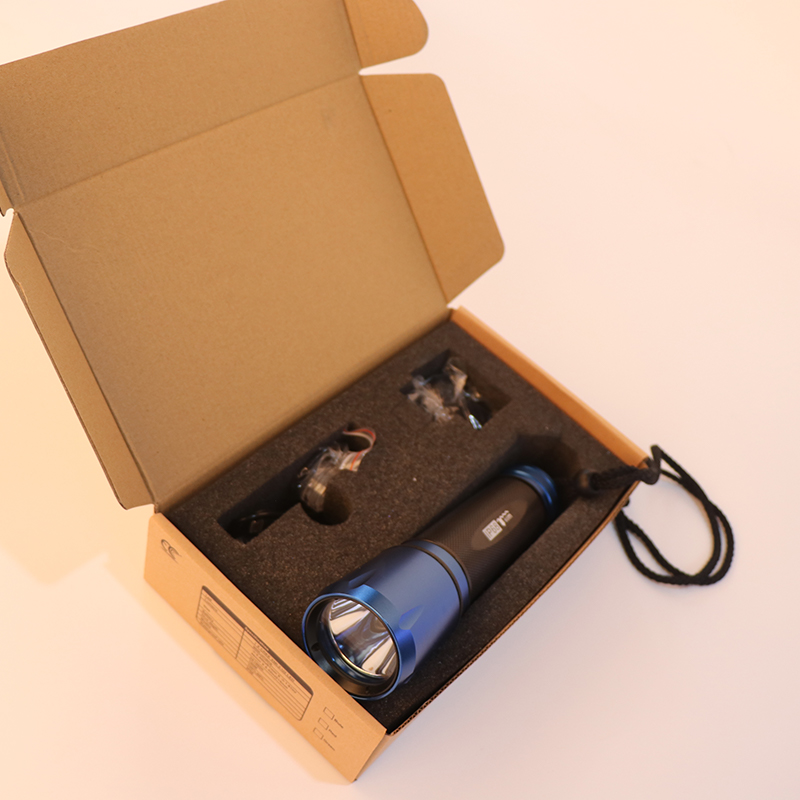 Trending products 2022 new arrivals IP68 scuba diving torch light underwater fishing flashlight