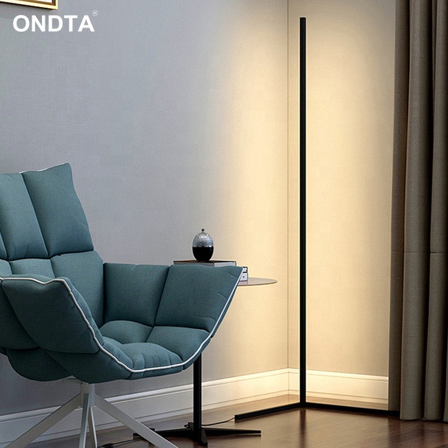 Dropshipping Nordic Modern Decorative 120cm Remote Controlled LED Light RGB Tripod led corner floor lamp