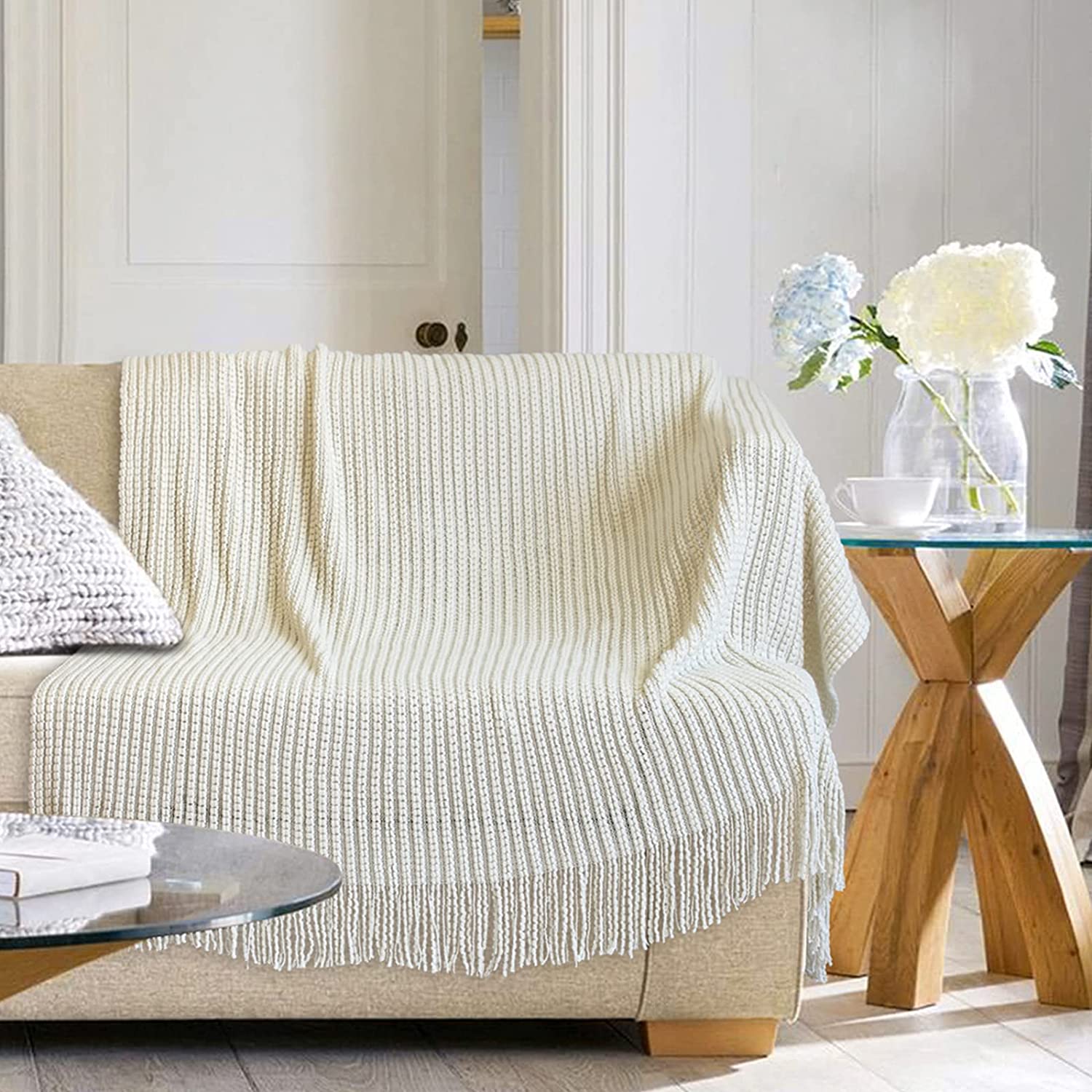 100% Acrylic Decorative Weave Throw Blanket Extra Soft Knitted Blanket with Tassels Textured Blanket for Sofa Couch