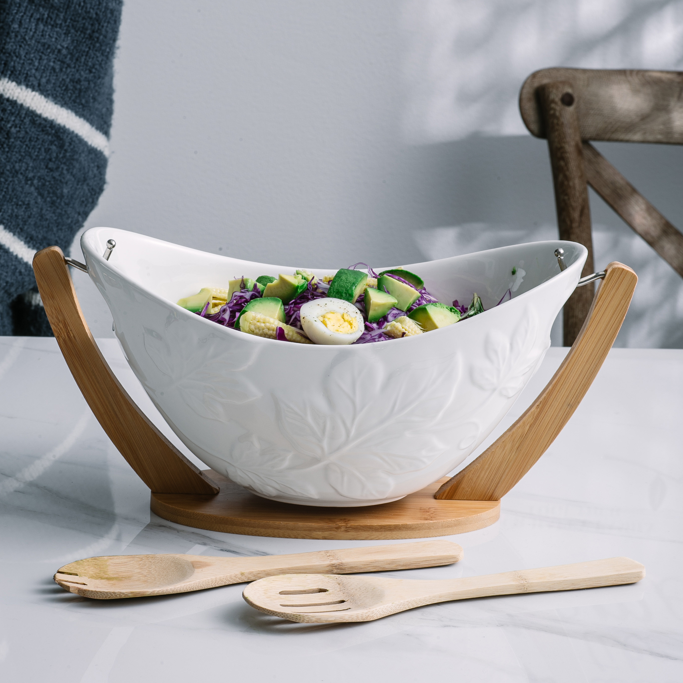 Dishwash safe over size ceramic bowl with hand holder oval shape ceramic bamboo salad bowl