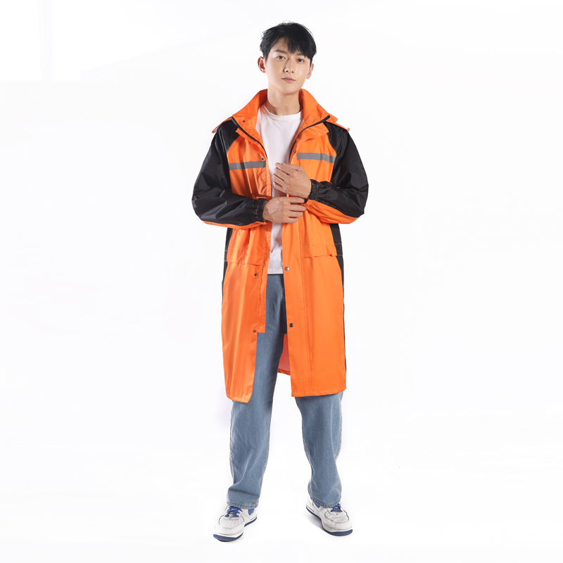 Low Price Rain Gear for Motorcycle Riders Color Matching Men Emergency Raincoat