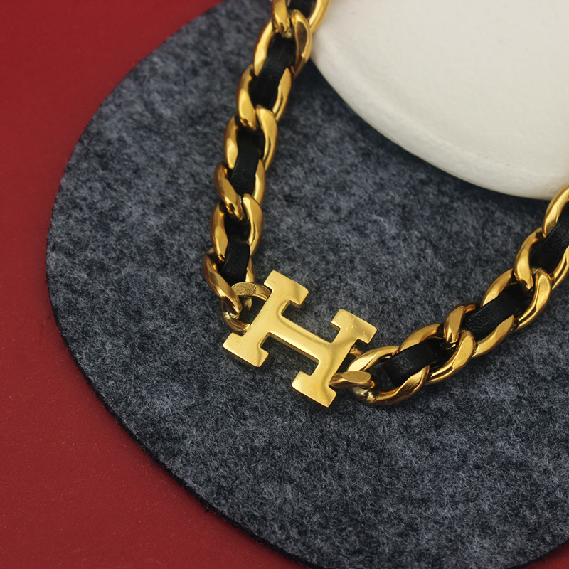 Luxury Designer H-shaped Necklace Vintage High-quality Stainless Steel Necklace Fashion Women Party Jewelry