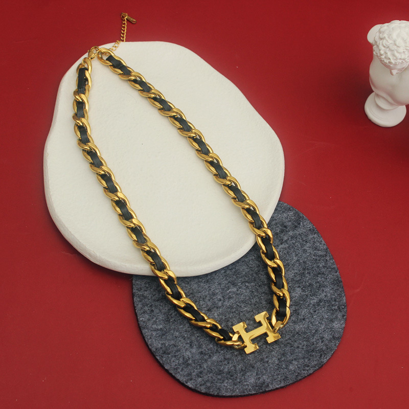 Luxury Designer H-shaped Necklace Vintage High-quality Stainless Steel Necklace Fashion Women Party Jewelry