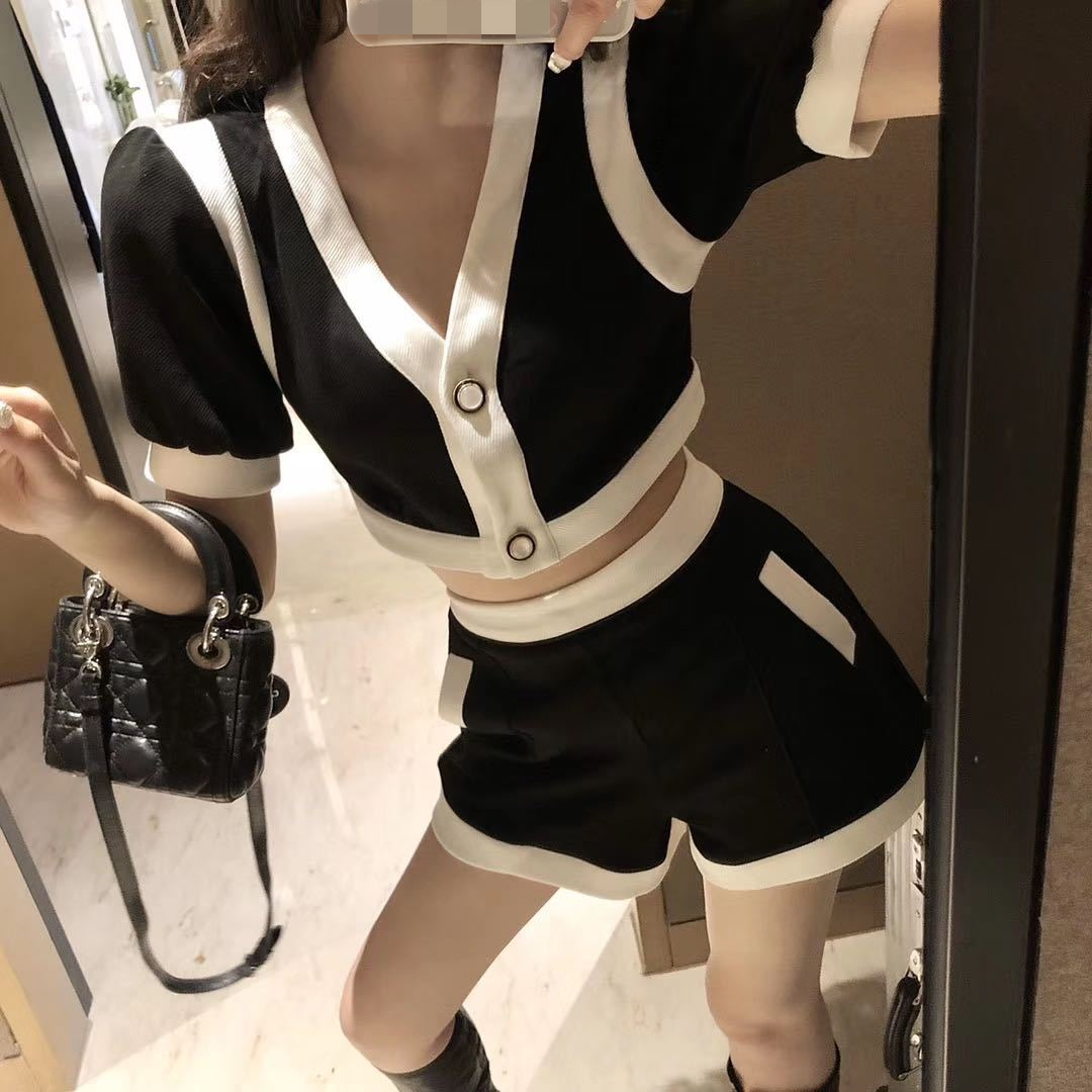 2022 Summer Bubble Sleeve Knitted Ice Silk Short Sleeve Wide Leg Shorts French Temperament Retro Small Fragrant Versatil