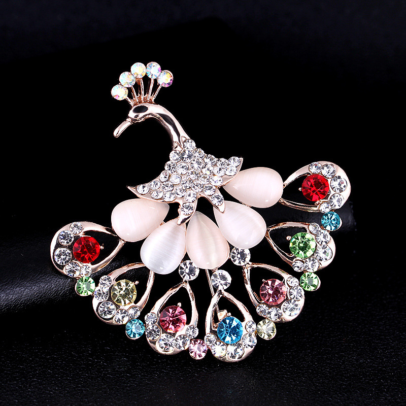 Women’s Luxury Peacock Brooch with Large Long Crystal Tassel High Quality Fashion Animal Pin