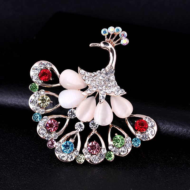 Women’s Luxury Peacock Brooch with Large Long Crystal Tassel High Quality Fashion Animal Pin