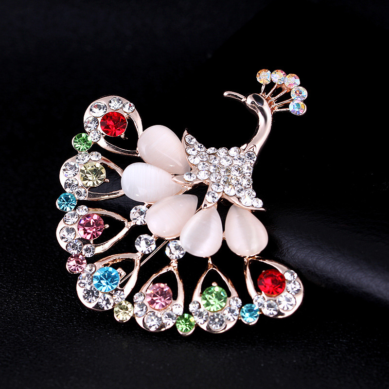 Women’s Luxury Peacock Brooch with Large Long Crystal Tassel High Quality Fashion Animal Pin