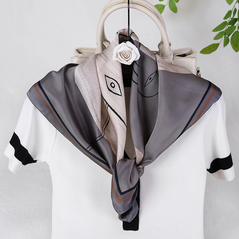 New Style Sweet Classic Polka Dot 27.5 Inch x 27.5 Inch Scarf Women's Small Square Scarves