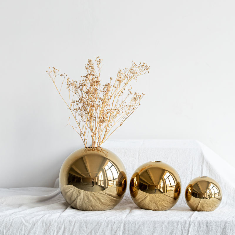 European Minimalist Round Gold Ceramic Vases Model House Wedding Decoration Flower Vase For Home Decor