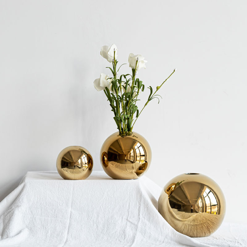 European Minimalist Round Gold Ceramic Vases Model House Wedding Decoration Flower Vase For Home Decor